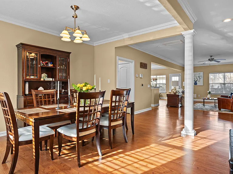 1025 Horton Pl — Photo 12