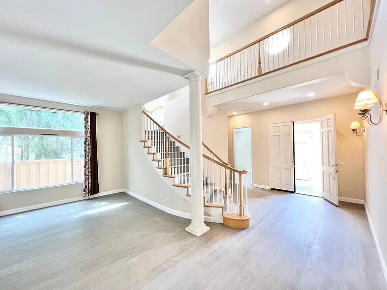 5003 Sterling Grove Ln — Photo 3