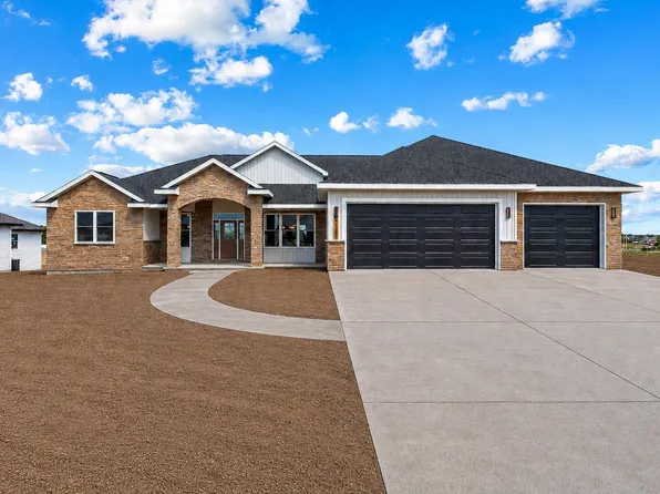 N1332 Meadow Park Dr, Greenville, WI 54942
