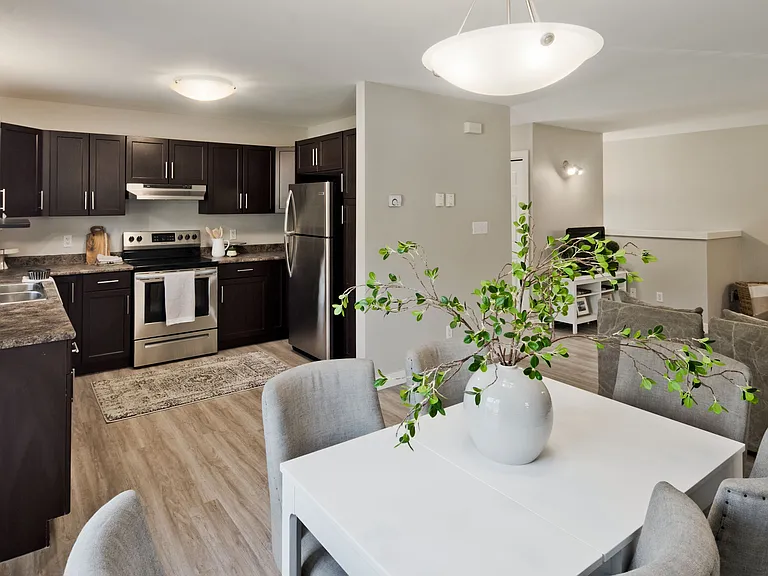 63 Oakdale Dr #10 — Photo 3