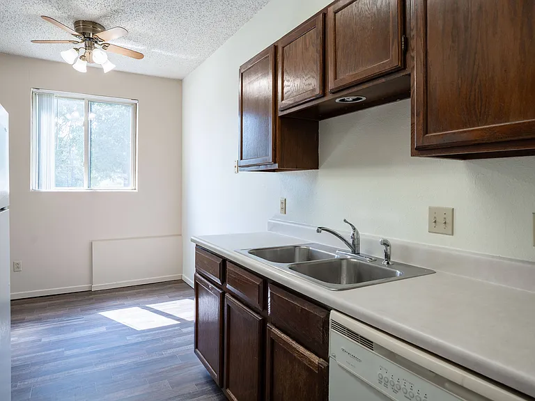 Bismarck, ND Belmont Apartments | 11A | Kitchen