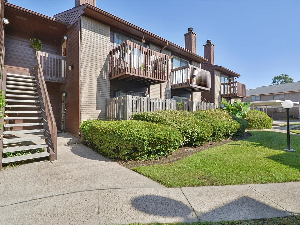 12905 Woodforest Blvd #607