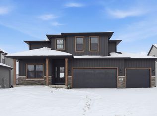 1106 Arthur Heights Dr, Fort Wayne, IN 46818