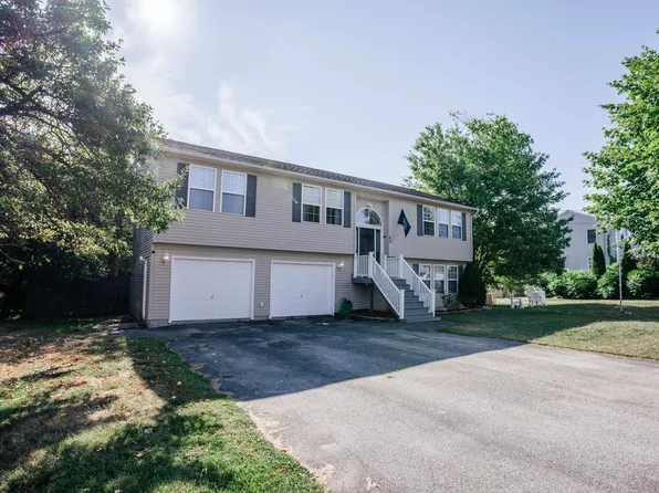 67 Briarwood Drive, Bangor, ME 04401