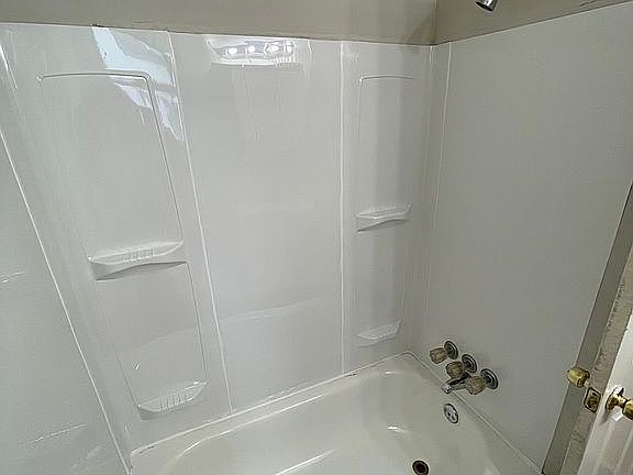 4th image of 203 Spruce St