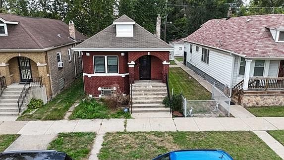 2nd image of 9132 S Blackstone Ave