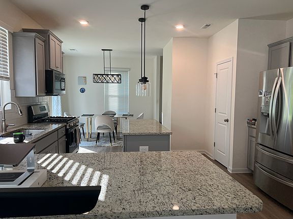 3rd image of 7208 Wheyfield Dr