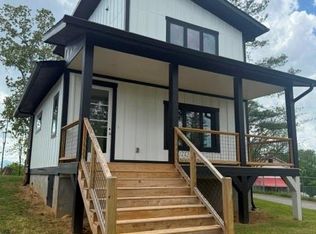 3 Locust St, Woodfin, NC 28804