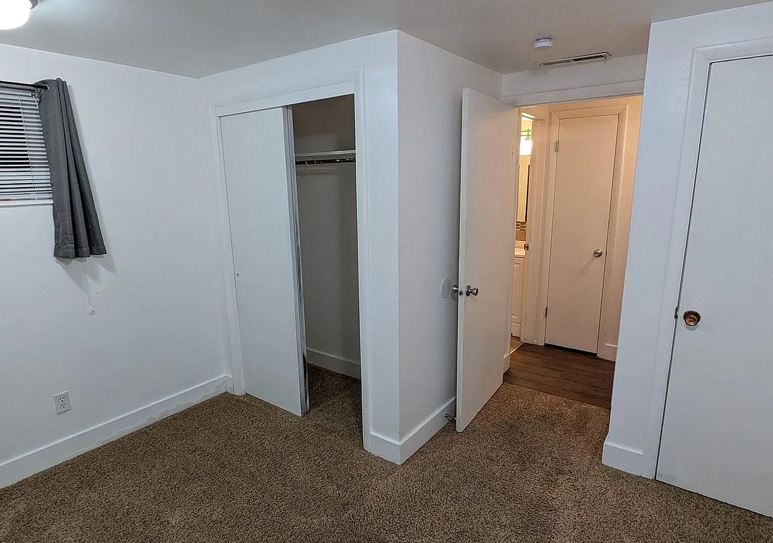 Updated 2-Bedroom Apartment with Garage & Central Air in Ogden! — Photo 4