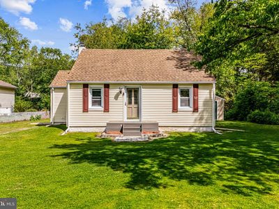 12 Oregon Ave, Mount Laurel, NJ, 08054