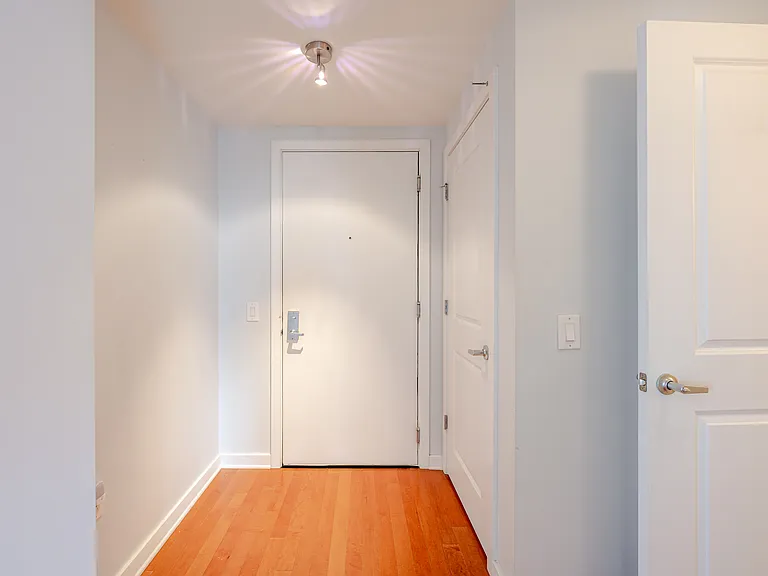 475 K St NW #809 — Photo 10