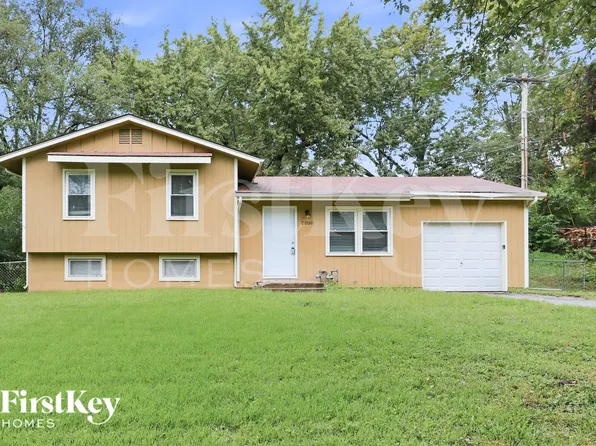 7200 NW 75th St, Kansas City, MO 64152