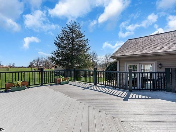 4th image of 206 Cokesbury Rd