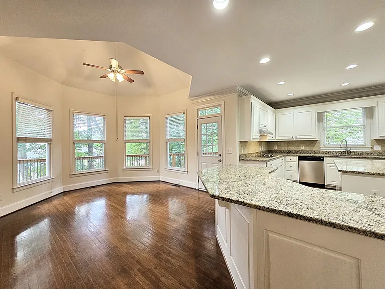 7335 Craigleith Dr — Photo 22