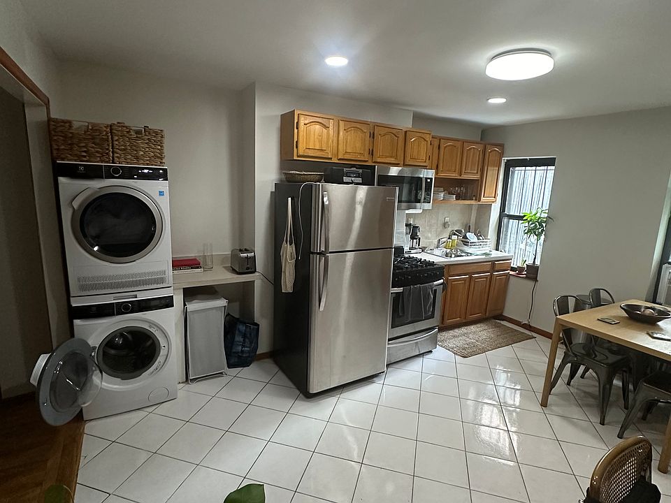 1st image of 62 Bainbridge St APT 1