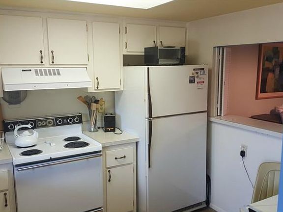 4th image of 1100 E Bay Dr APT 20