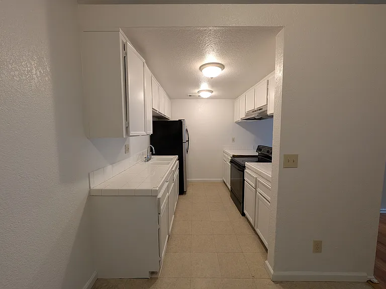 9227 Kelley Dr — Photo 5