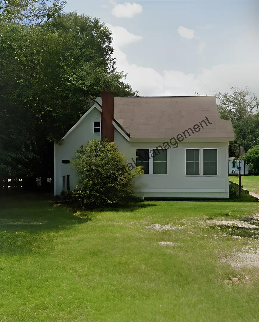 Great Location — Photo 1