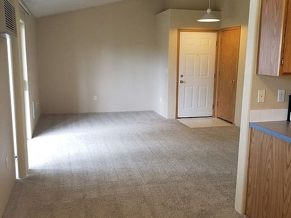 5th image of 2405 N Cherry St APT 4