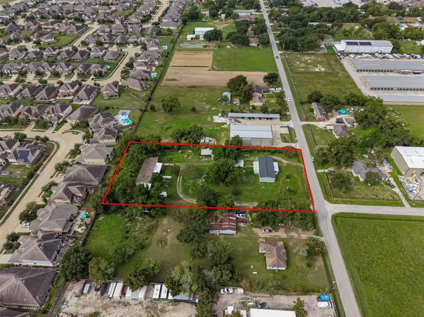 17403 South Dr, Cypress, TX 77433