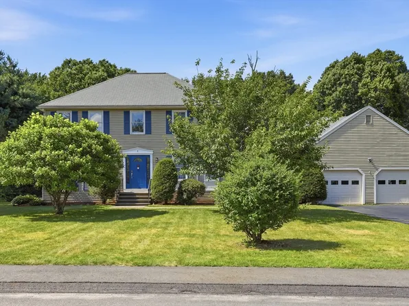 4 Oneida Pl, Hudson, MA 01749