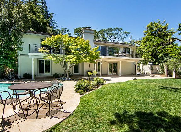 3rd image of 6858 Castlerock Dr