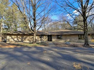 3002 E Oaks Rd, Urbana, IL 61802