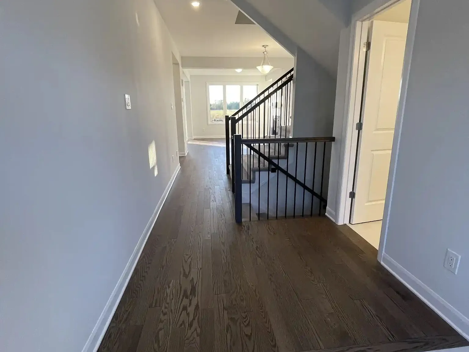 3 bed, $2,700 — Photo 2