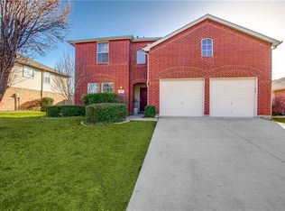 311 Bayberry Trl, Forney, TX 75126