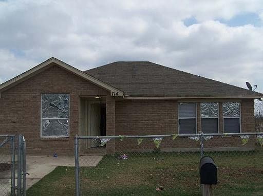 1st image of 714 S BROWN LEAF DR