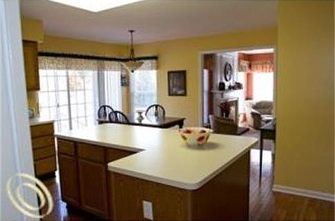 5th image of 712 Hidden Creek Dr