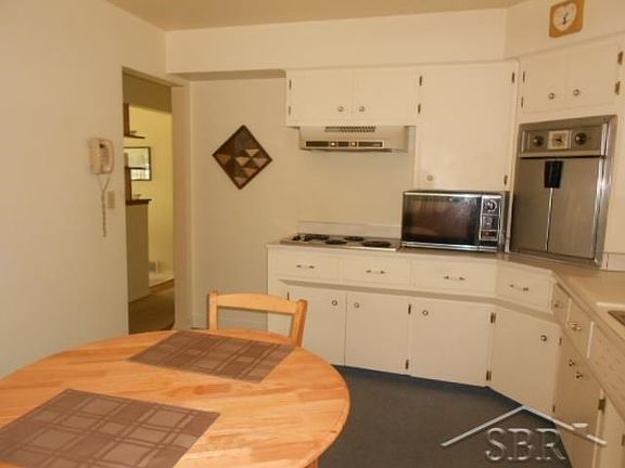4th image of 6384 W Berkshire Dr