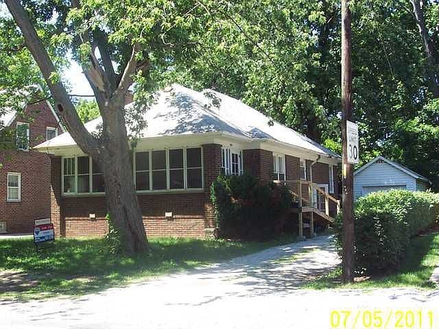 2nd image of 960 E Mills Ave