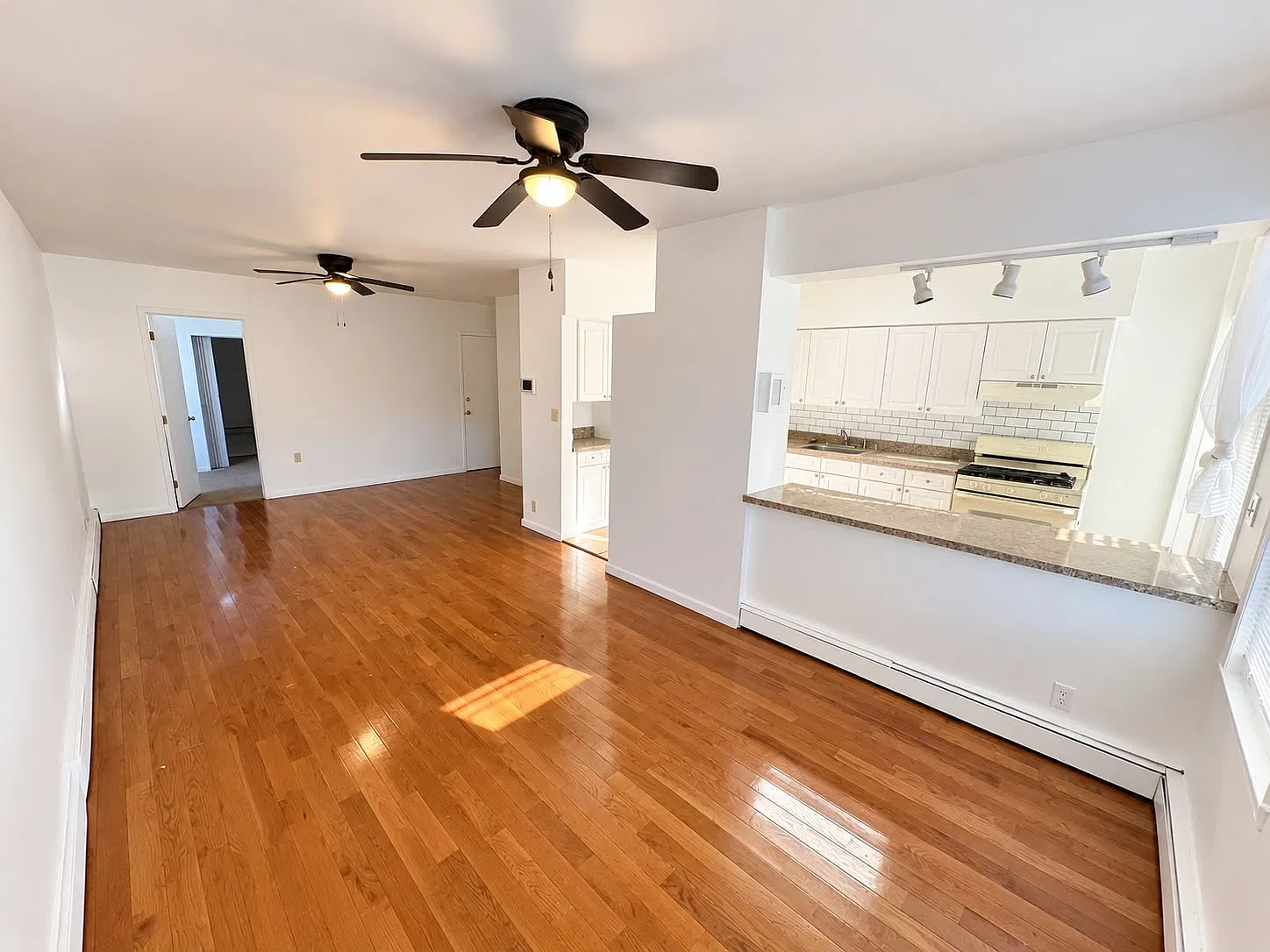 2 bed, $2,850 — Photo 3