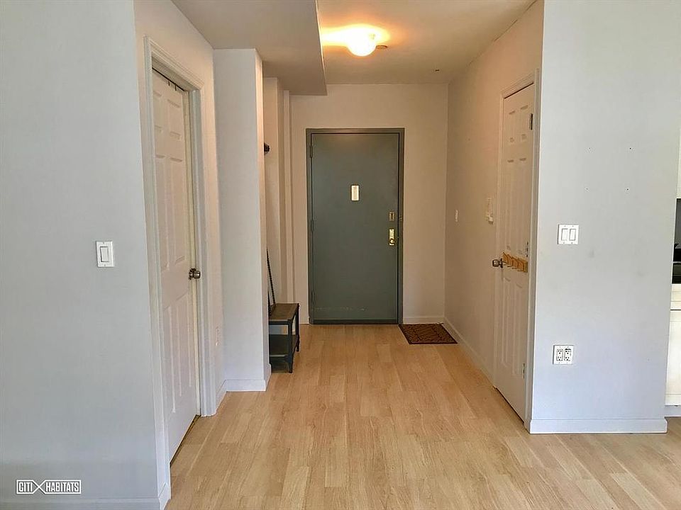 1st image of 1674 Park Ave APT 3A