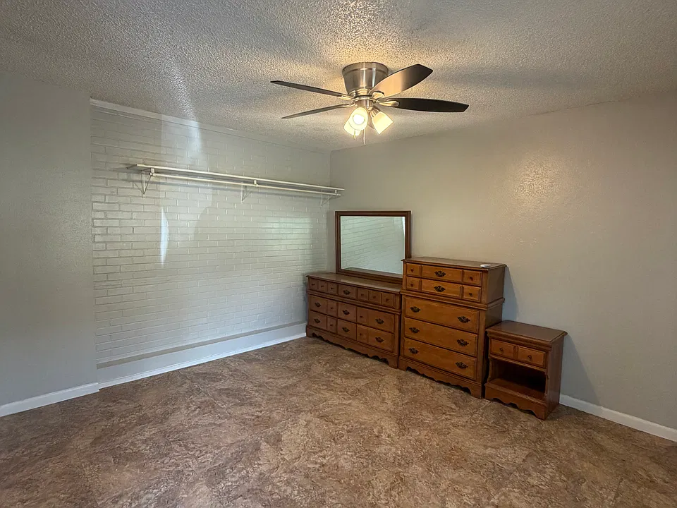 5016 Texoma Pkwy #G