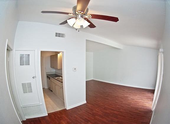 2nd image of 1909 Westridge Dr #A