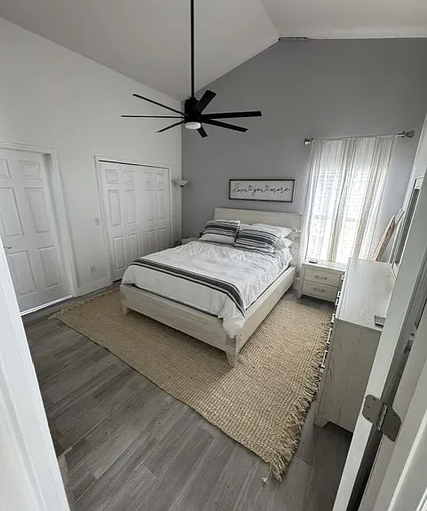 216 Somerset Dr — Photo 3