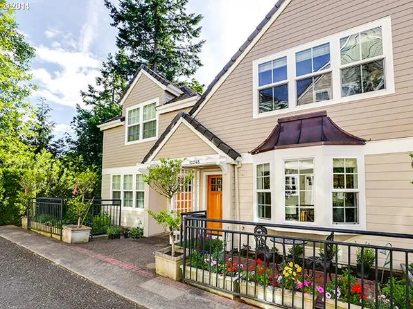 10248 NW Edgewood Dr #15, Portland, OR 97229