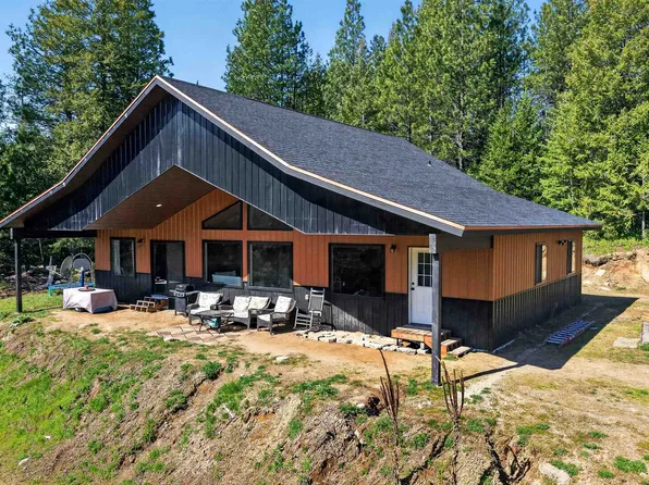 169 Royal Ln, Newport, WA 99156