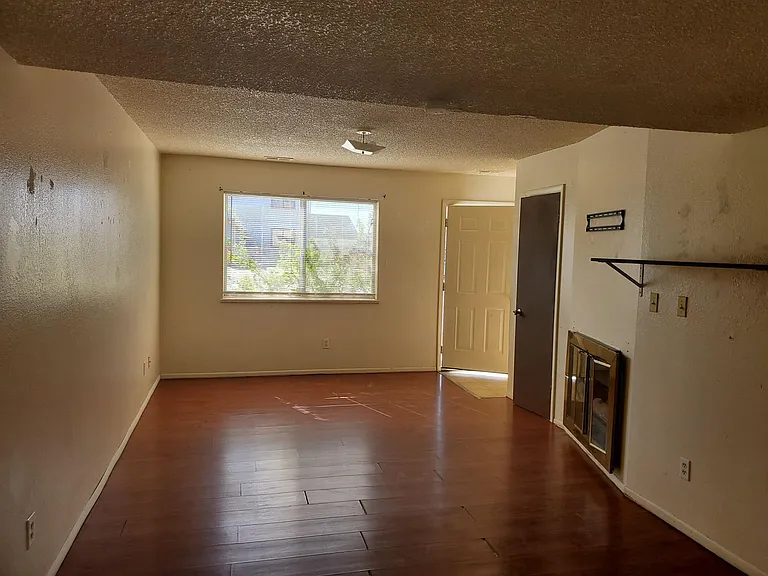 2920 Dawn Dr #2 — Photo 3