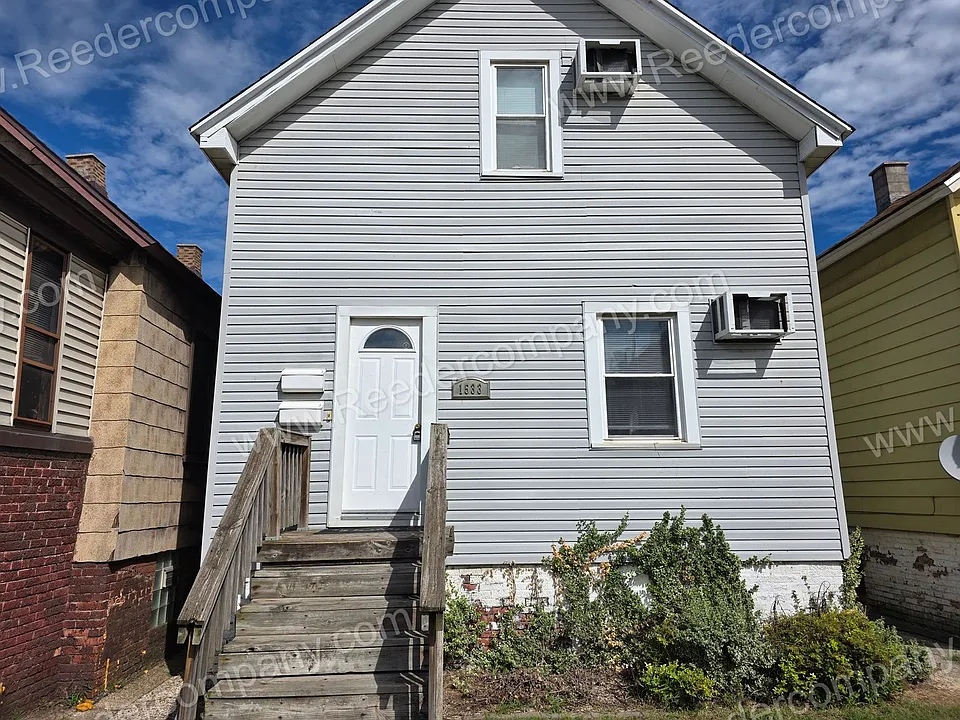 1533 John Street