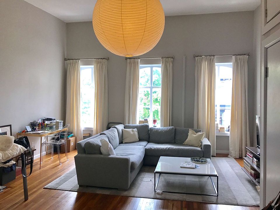 1st image of 212 W 11th St APT 4