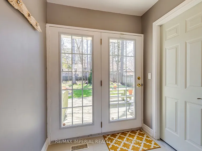 2048 Devon Rd — Photo 16