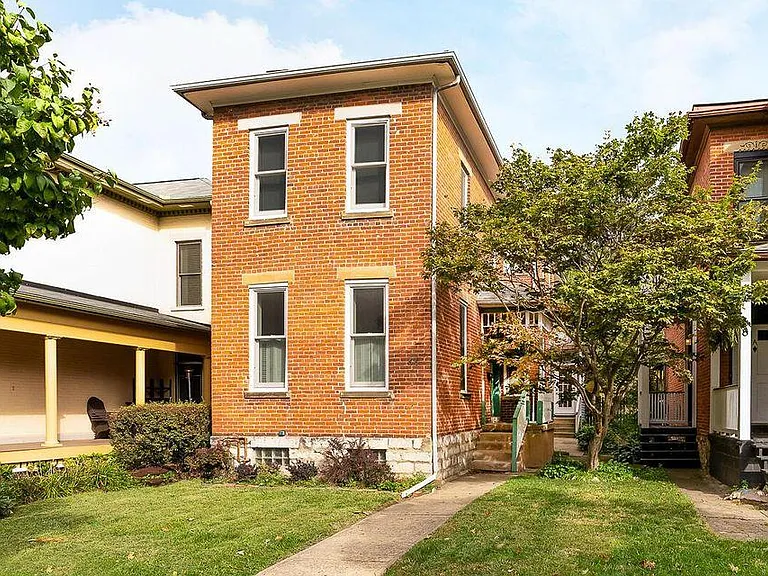 66 E Hubbard Ave — Photo 3
