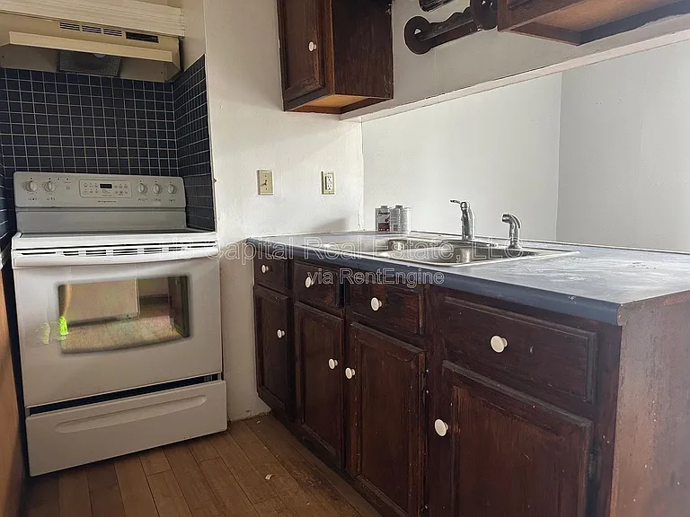 821 Alby St #A — Photo 4