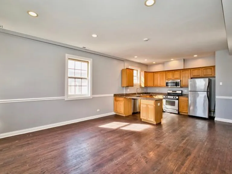 3112 W Warren Blvd #2 — Photo 5