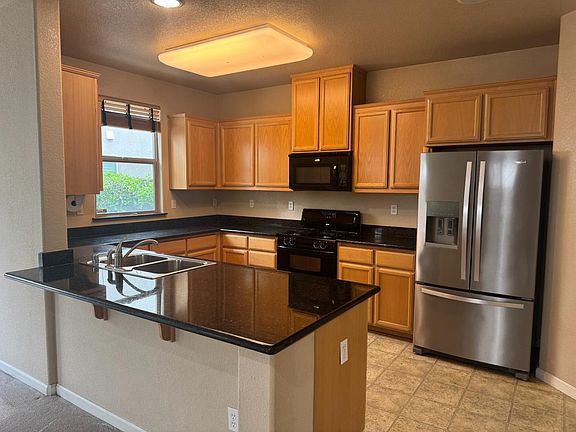 5th image of 8902 Great Rock Cir