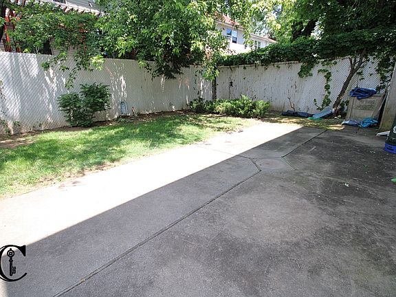 5th image of 131 Cedarview Ave