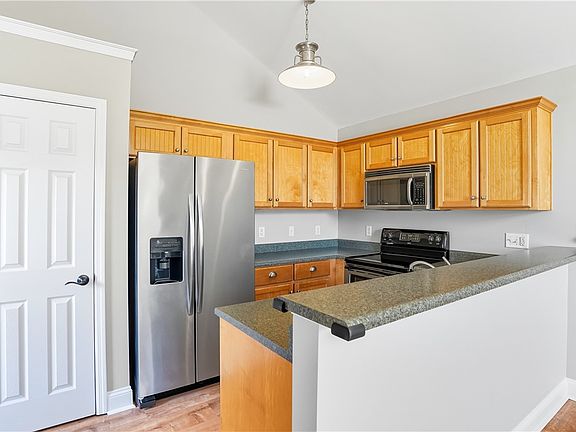 2nd image of 421 Atlantic Dr